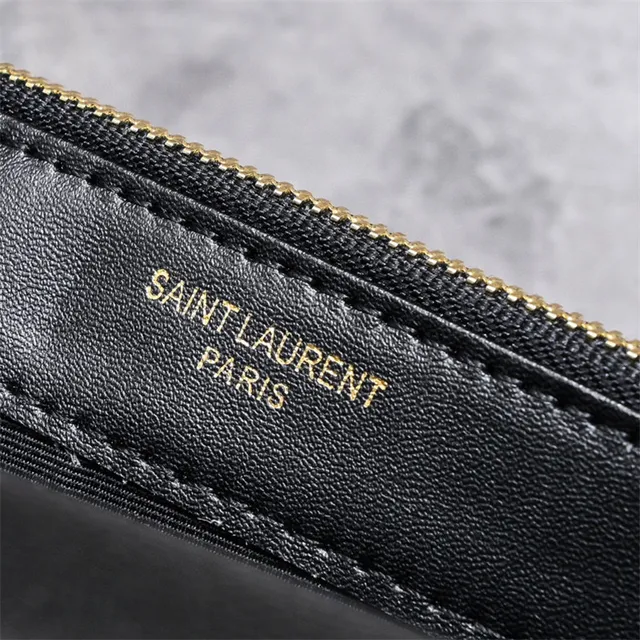 Saint Laurent Loulou Sac beige matelassé à chaîne 4