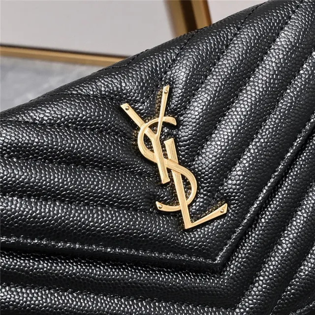 Saint Laurent Loulou Sac beige matelassé à chaîne 5
