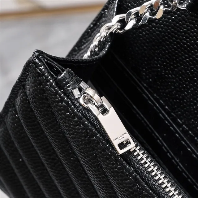 Saint Laurent Loulou Sac beige matelassé à chaîne 12
