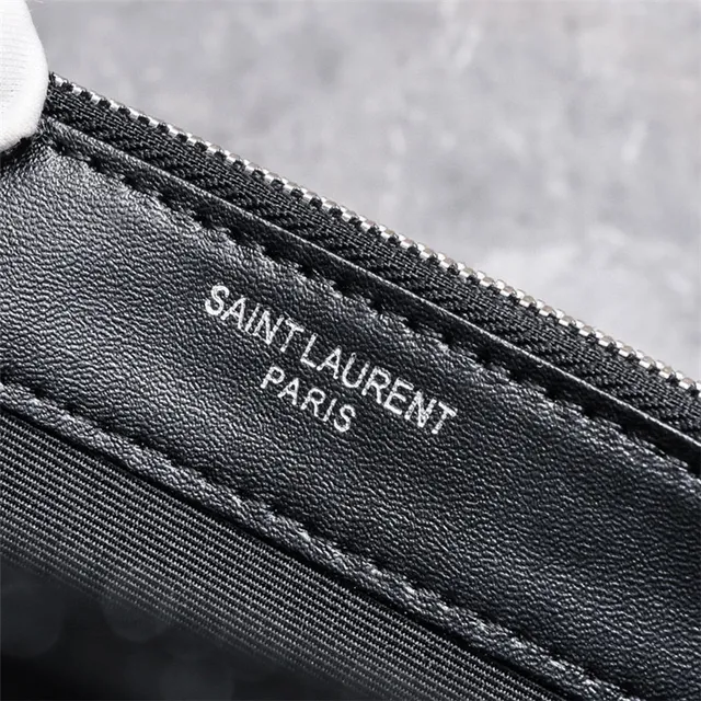 Saint Laurent Loulou Sac beige matelassé à chaîne 13