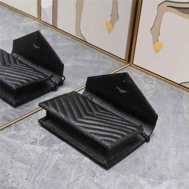 Saint Laurent Loulou Sac beige matelassé à chaîne 21