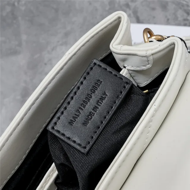 Saint Laurent Loulou बेज क्विल्टेड अंडरआर्म बैग 2