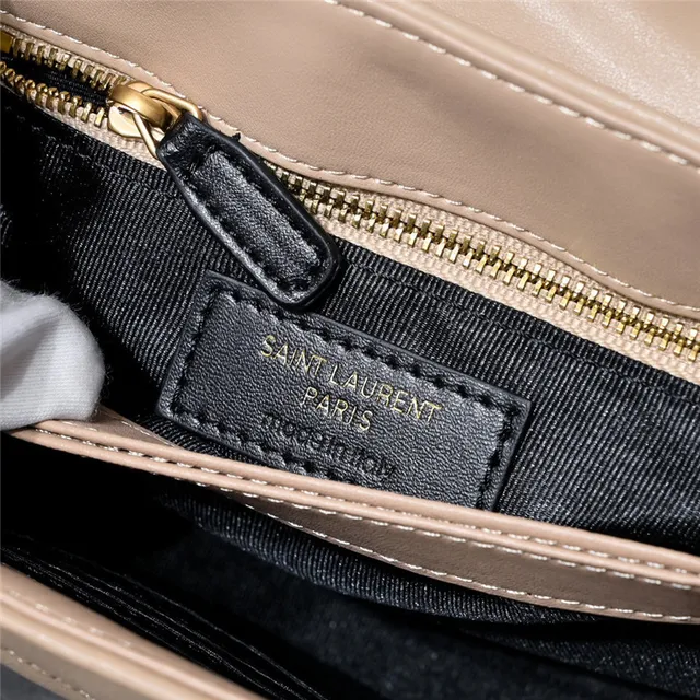 Saint Laurent Loulou बेज क्विल्टेड अंडरआर्म बैग 11