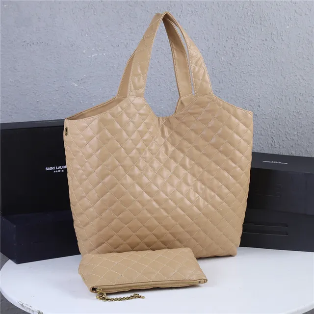 Saint Laurent Loulou 绗缝黑色皮革托特包 7