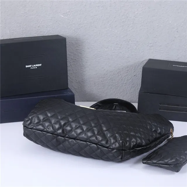Saint Laurent Loulou 绗缝黑色皮革托特包 14