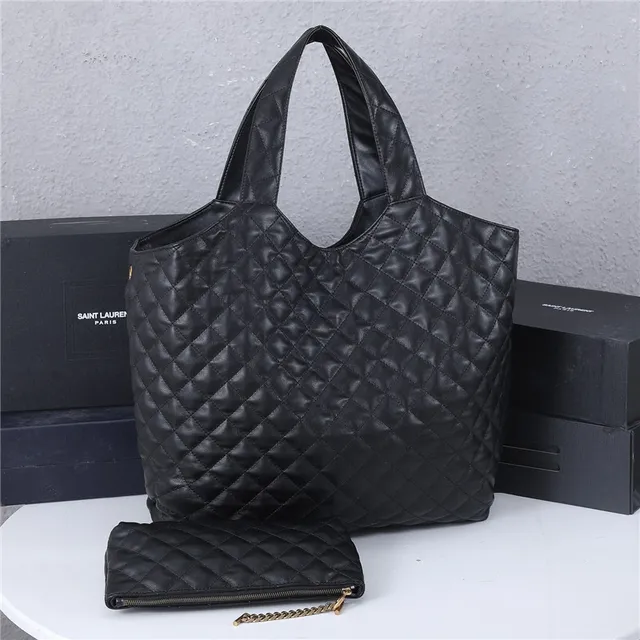 Saint Laurent Loulou 绗缝黑色皮革托特包 16