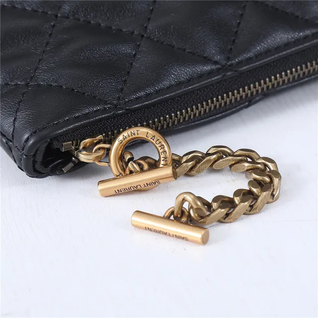 Saint Laurent Loulou 绗缝黑色皮革托特包 24