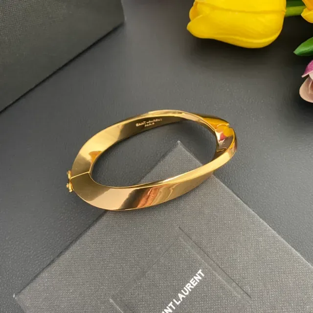 Saint Laurent Pulseira Bangle Poli Tono Dourado com Bisagra 8