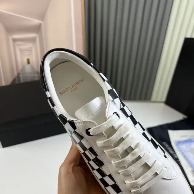 Saint Laurent Branco Preto Painel Xadrez Logo Dourado Sneakers Lifestyle 3
