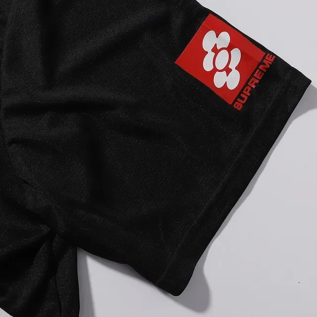 Supreme Camiseta Negro y Blanco Panel Angular 5