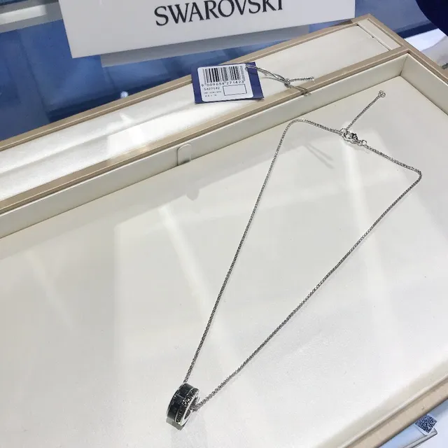 Swarovski Cylindrical Crystal Pendant Necklace 3