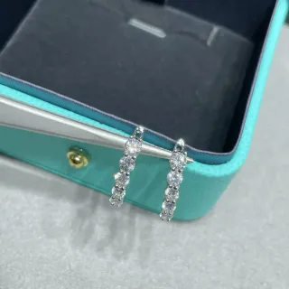 Tiffany & Co. डायमंड स्टड हूप ईयररिंग्स