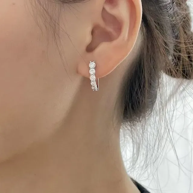 Tiffany & Co. 钻石镶嵌圈耳环 8