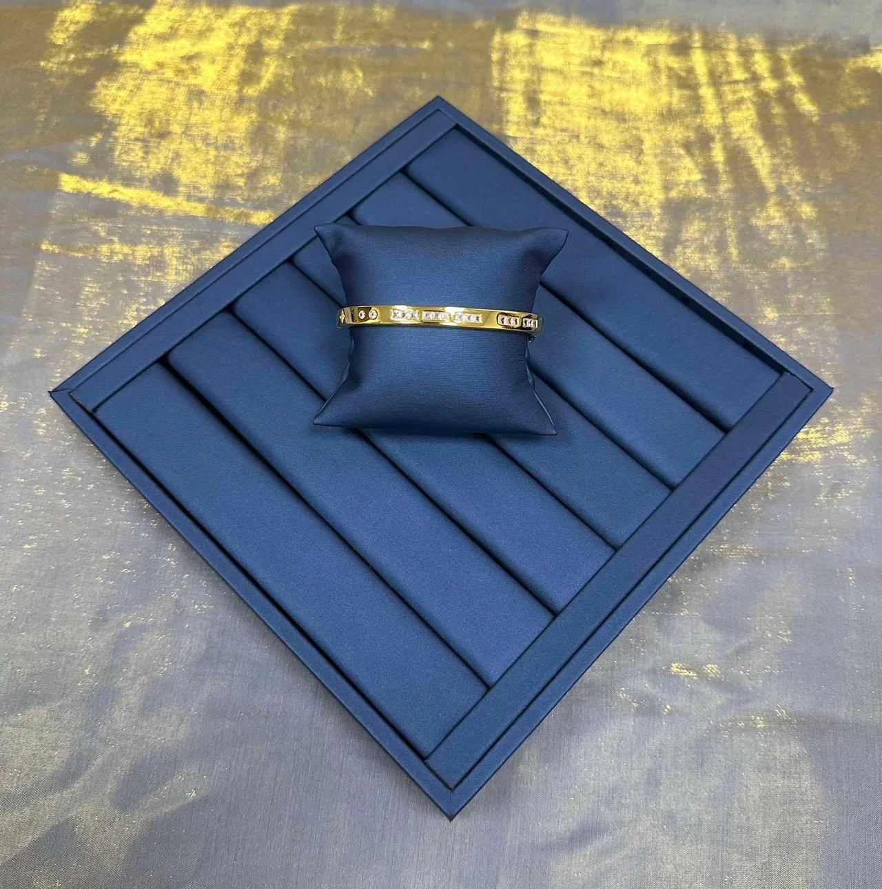 Tiffany & Co. Bracelet Bangle à Charnière en Or et Argent Bicolore 9