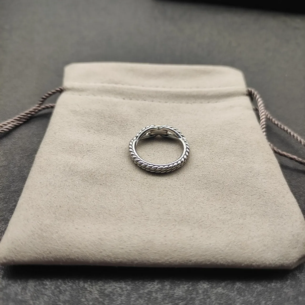 Tiffany & Co. Bague bicolore argent et or bande torsadée 9