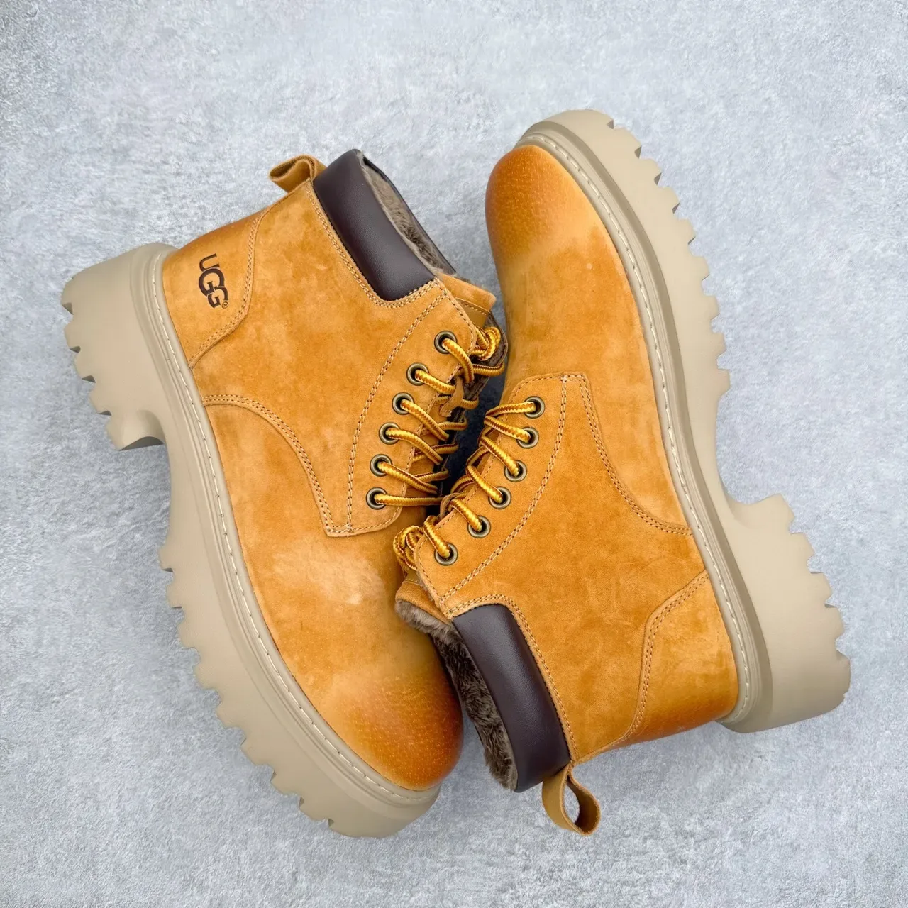 UGG Ante Beige Negro Bota Trabajo Tacón Gruesa Agujetas 5