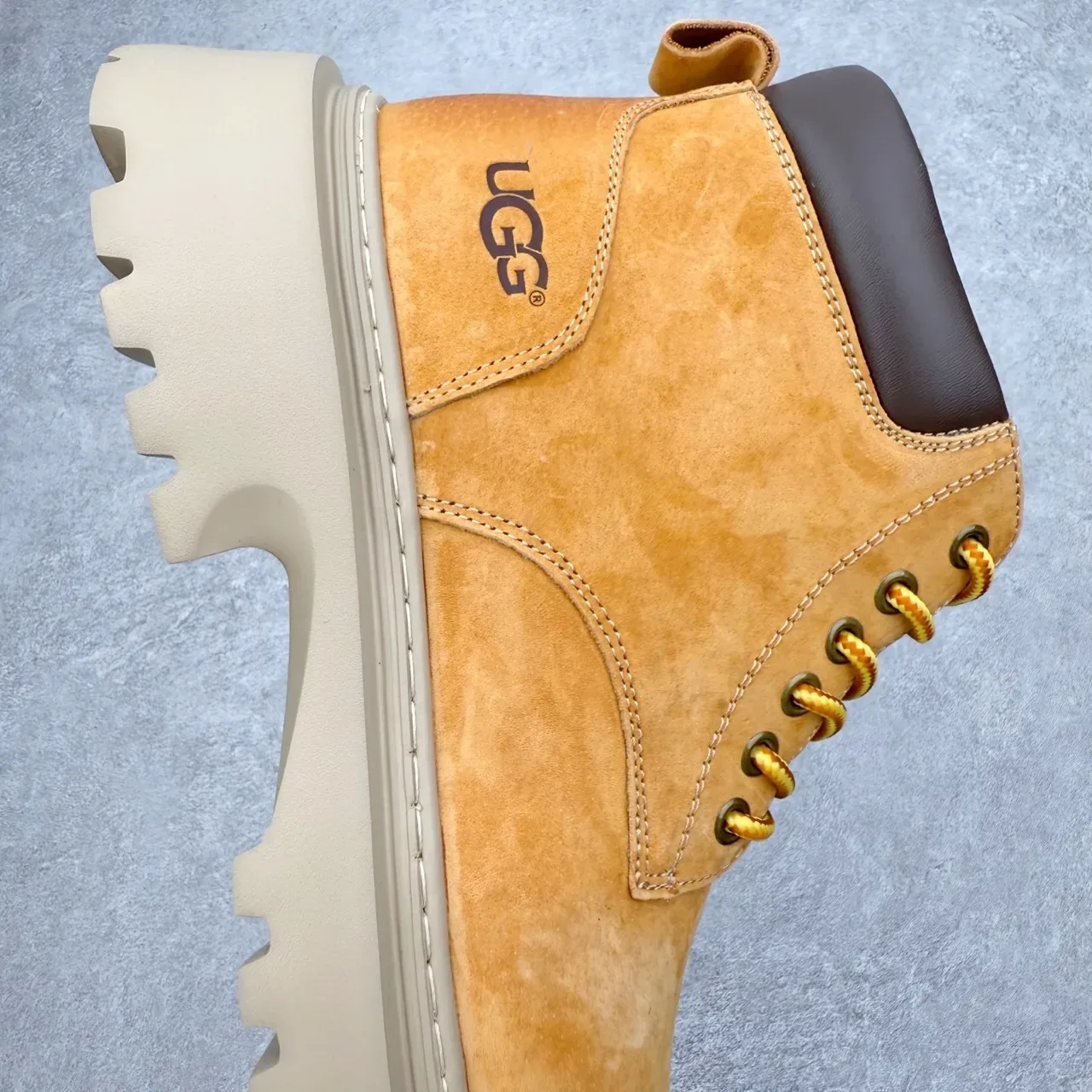 UGG Ante Beige Negro Bota Trabajo Tacón Gruesa Agujetas 6