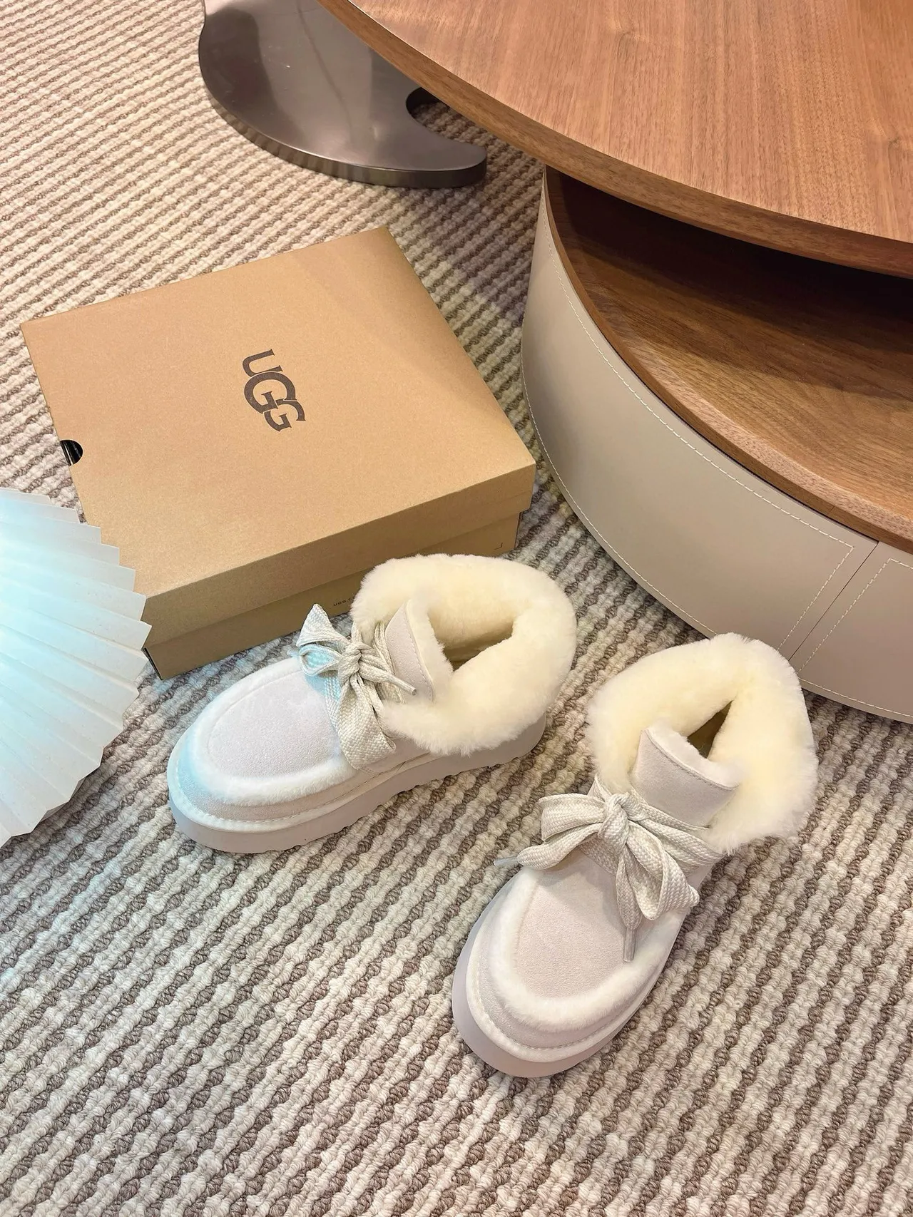 UGG 米色 白色 平台 底 羊毛内里 雪靴 4