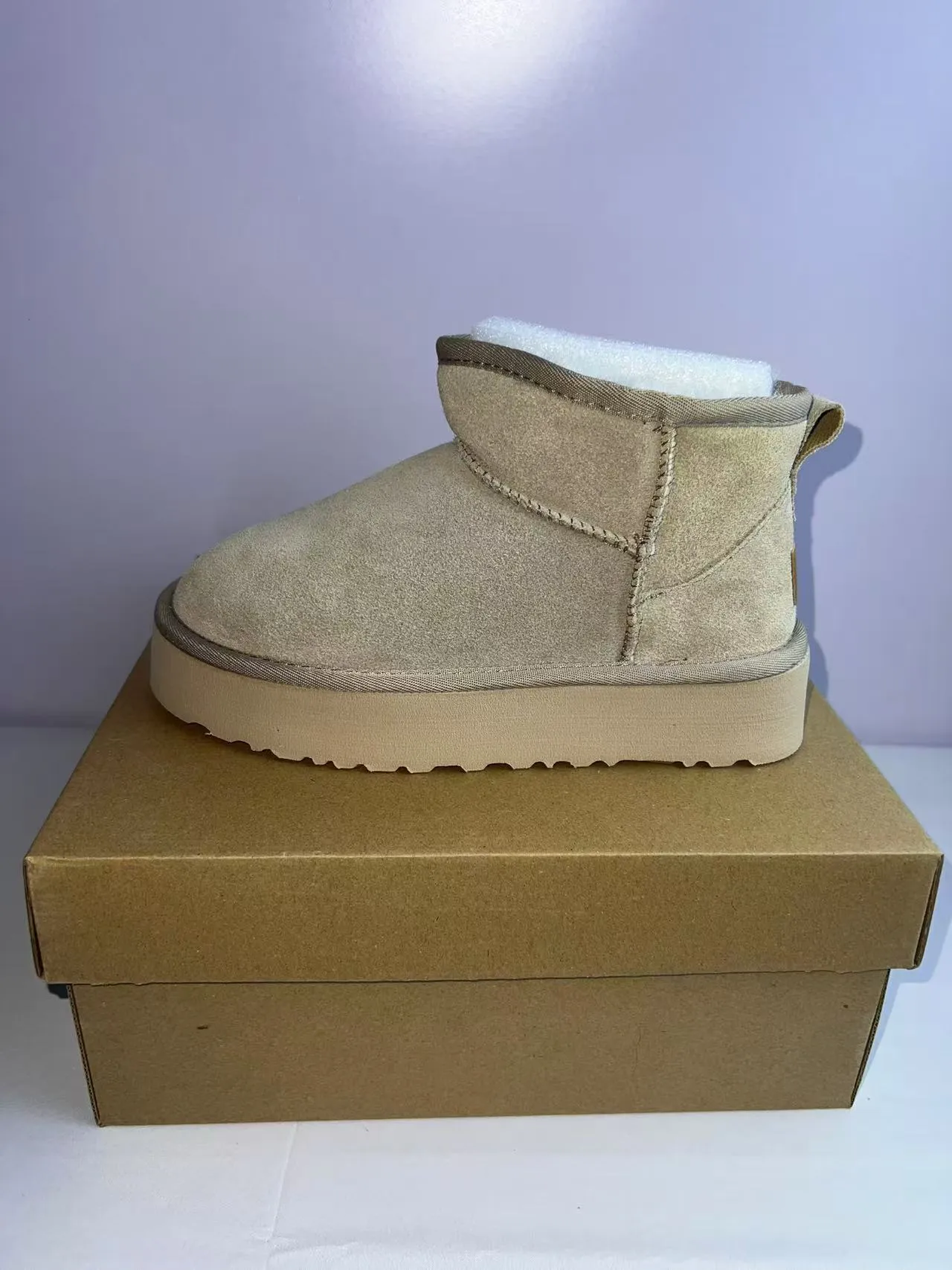 UGG بيج أبيض سويد علوية مبطنة بشيرلينج أحذية ثلج 6