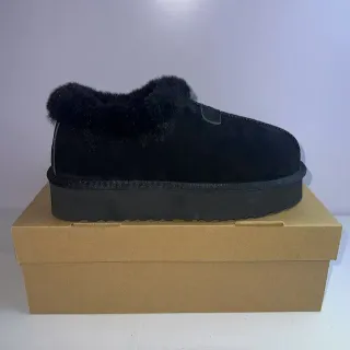 UGG 黑色羊毛里层麂皮鞋面休闲鞋