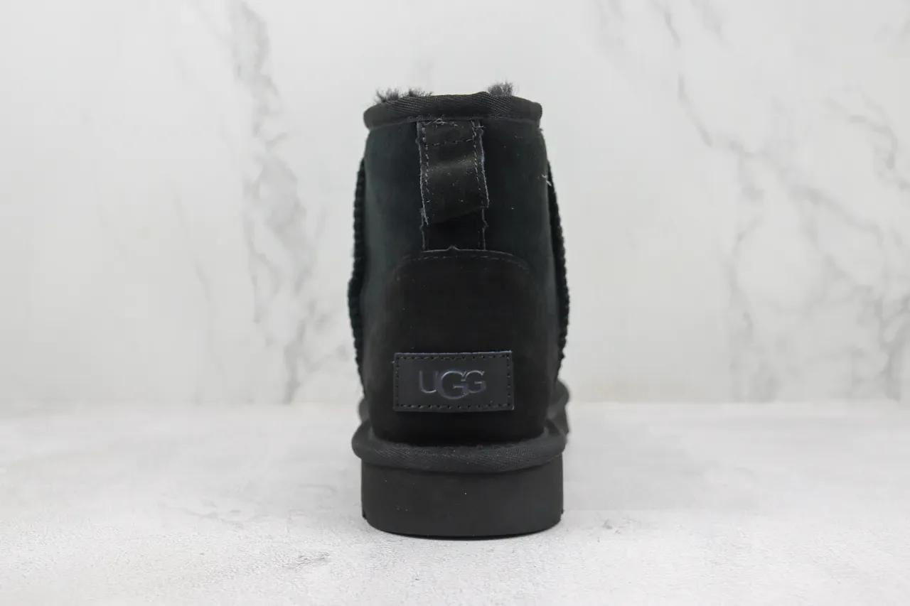 UGG काला सuede ऊपरी शीयरलिंग लाइन स्नो बूट 7