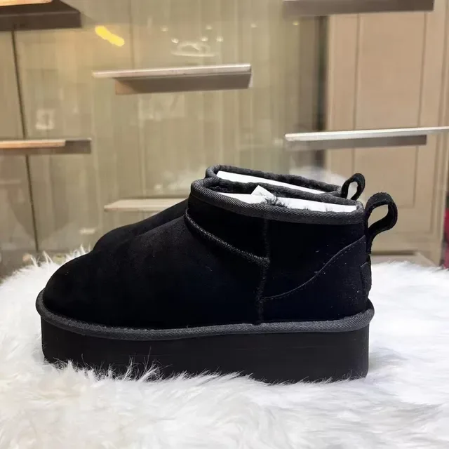 UGG ब्लैक व्हाइट सूड अपर प्लेटफॉर्म सोल स्नो बूट 6