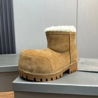UGG 棕白麂皮鞋面羊毛内里翻毛雪地靴
