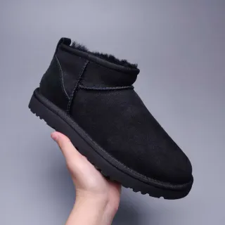 UGG Classic Mini 黑色麂皮羊毛内里雪靴