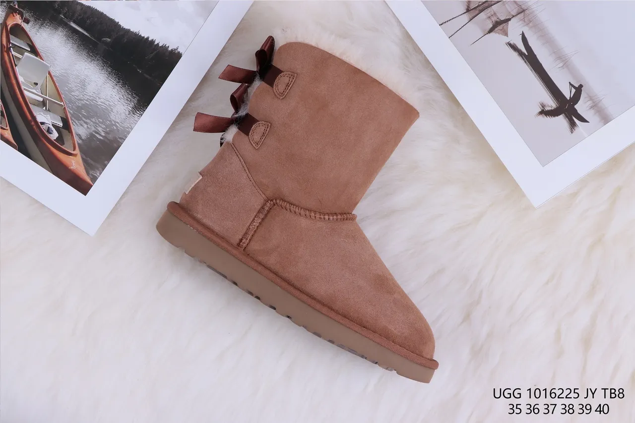 UGG Classic Mini Bow 栗色雪靴 6
