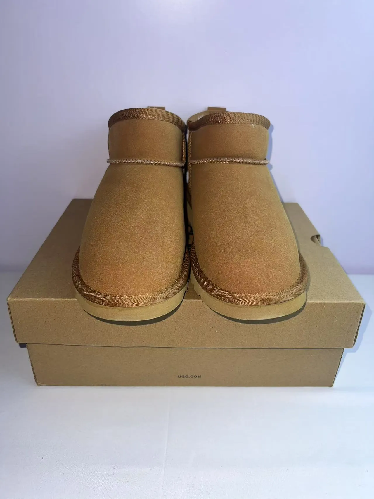 UGG Classic Mini Tan Botas de Nieve con Forro de Ante 5