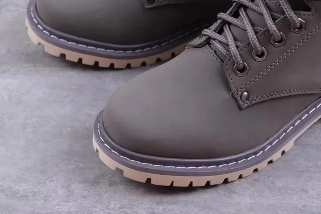 UGG 灰米色 系带 羊毛内里 踝靴 5