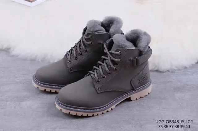 UGG 灰米色 系带 羊毛内里 踝靴 9