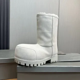 UGG 灰色羊麂皮羊毛衬里翻边雪靴