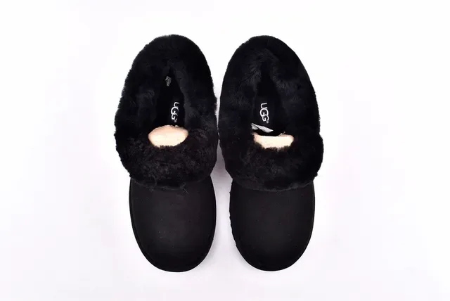 UGG Nita Sapatos Casuais Pretos com Forro de Pele de Ovelha Slip-On 3