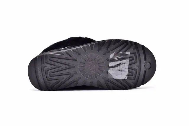 UGG Nita Sapatos Casuais Pretos com Forro de Pele de Ovelha Slip-On 13