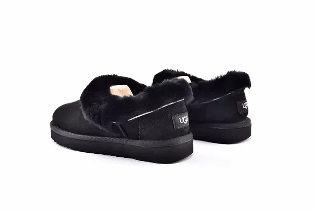 UGG Nita Sapatos Casuais Pretos com Forro de Pele de Ovelha Slip-On 14