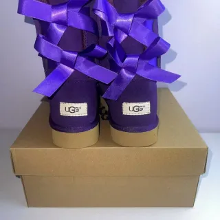 UGG बैंगनी भूरा सूड ऊपरी शेयरलिंग लाइनिंग स्नो बूट