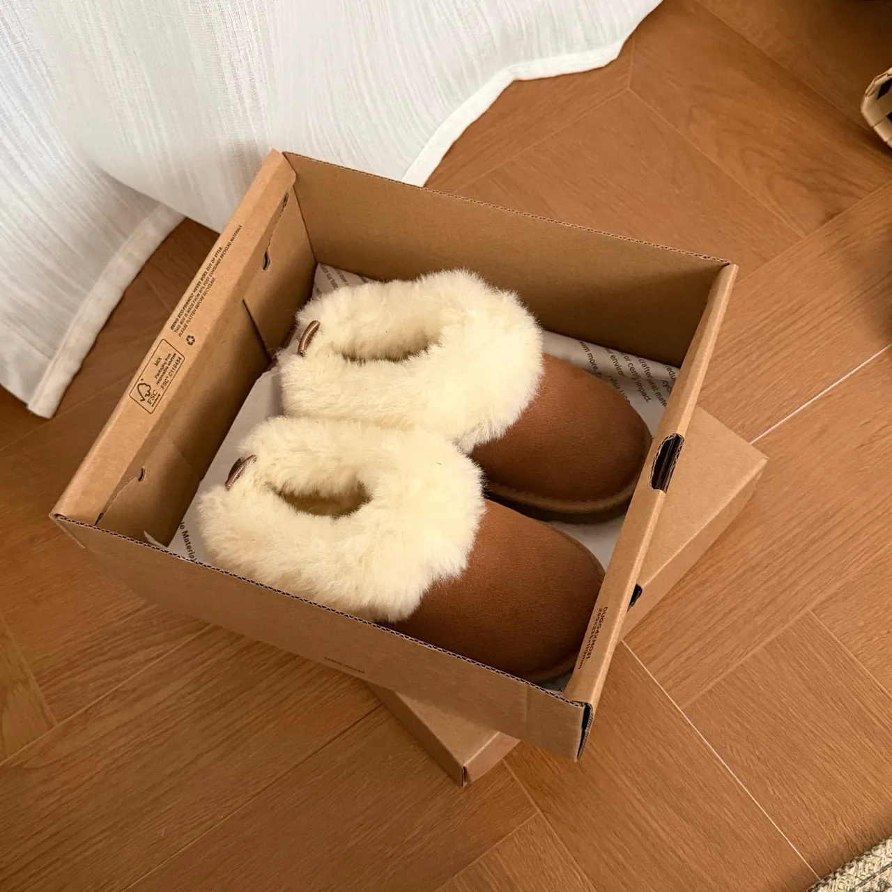 UGG Tasman marron beige Shearling-Trimmed daim empiècement chaussures casual 11