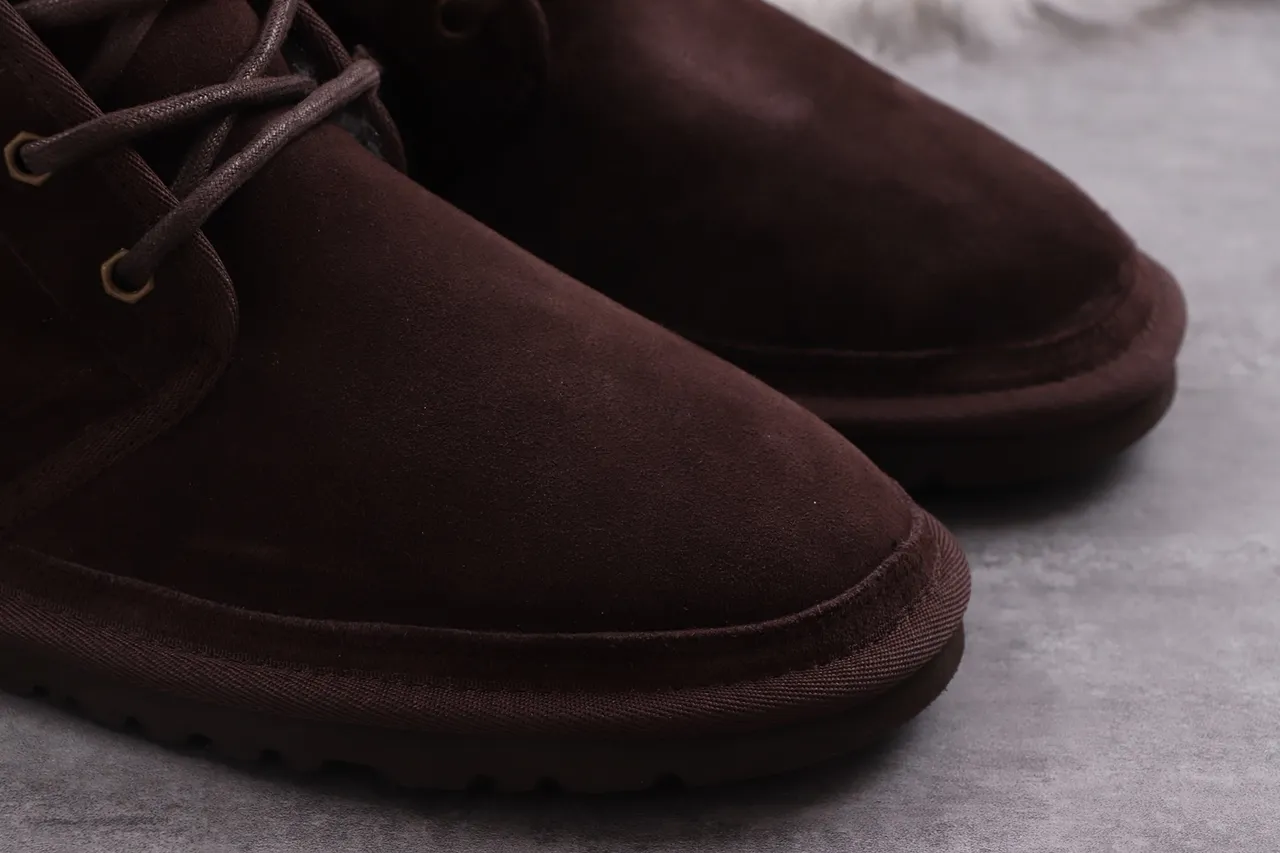 UGG Tasman حذاء كاحل بني من السويد مع تبطين من الشيرلينج 4