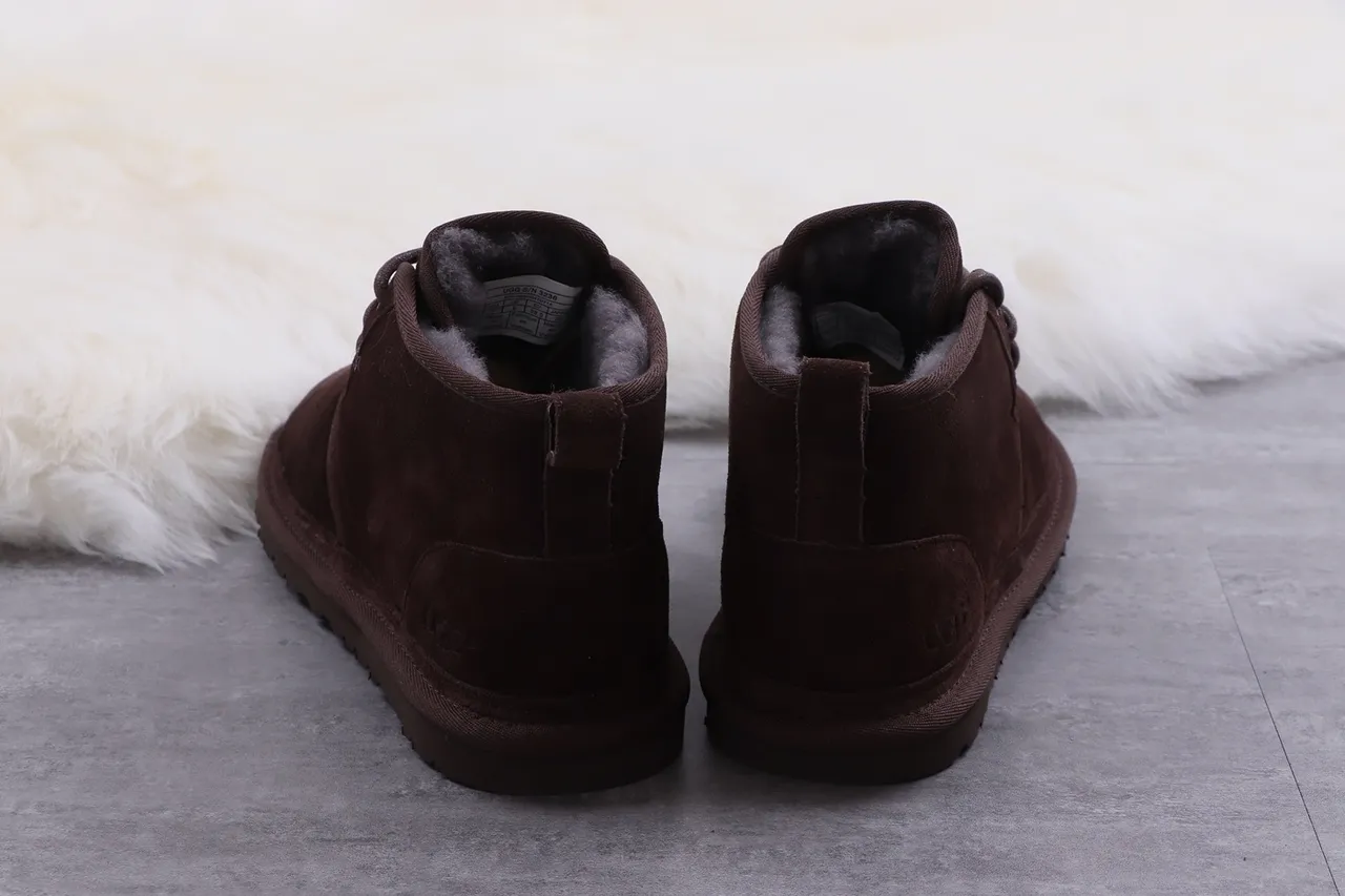 UGG Tasman حذاء كاحل بني من السويد مع تبطين من الشيرلينج 9