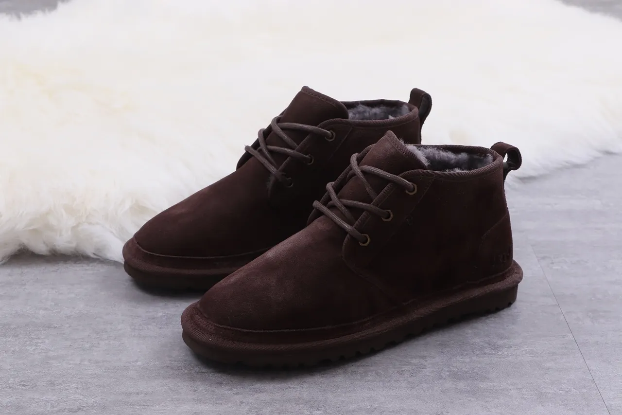 UGG Tasman حذاء كاحل بني من السويد مع تبطين من الشيرلينج 10