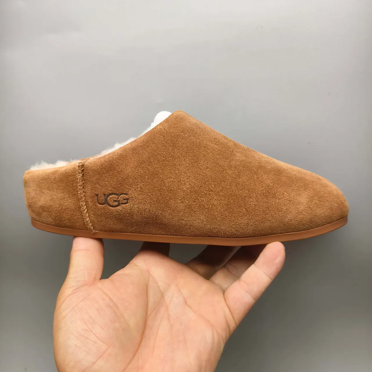 UGG Tasman أحذية منزلية بني جلد سويد مع مبطن بجلد الغنم 2
