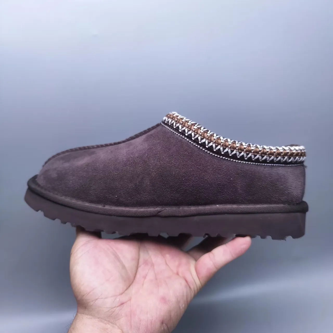 UGG Tasman 棕白 麂皮鞋面 编织边 领 休闲鞋 3