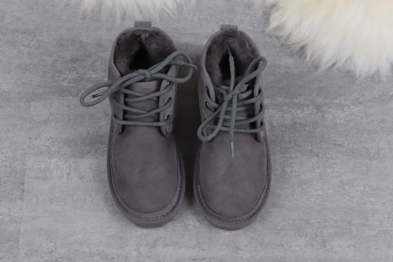 UGG Tasman চারকোল গ্রে সুয়েড শিয়ারলিং-লাইন্ড স্নো বুট 9