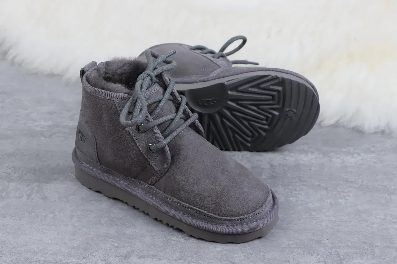 UGG Tasman চারকোল গ্রে সুয়েড শিয়ারলিং-লাইন্ড স্নো বুট 10
