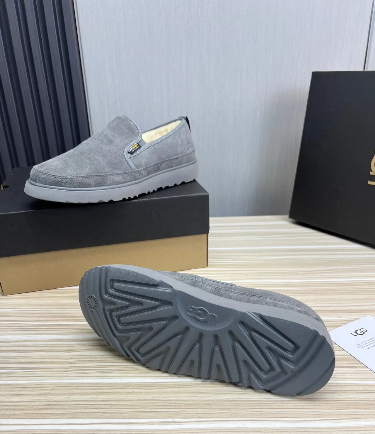 UGG Tasman 灰色 麂皮 羊毛内里 套脚 乐福鞋 8