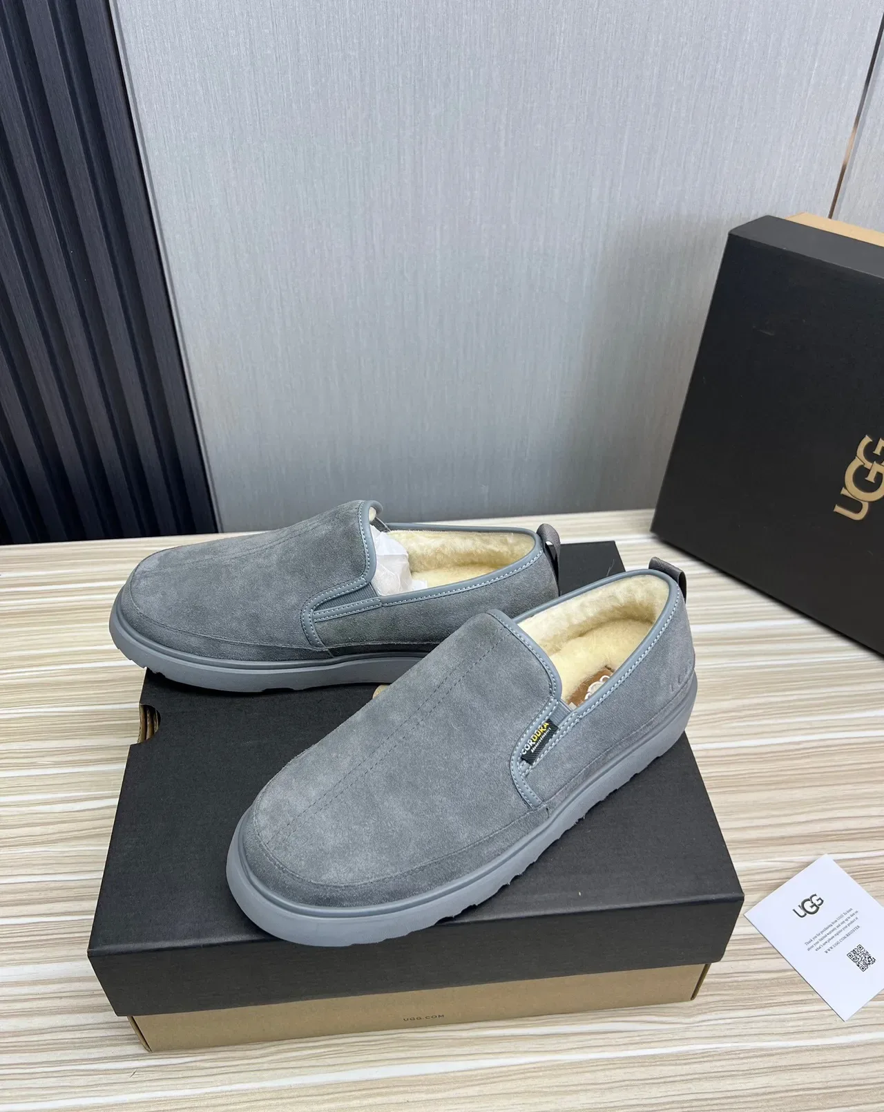 UGG Tasman 灰色 麂皮 羊毛内里 套脚 乐福鞋 9