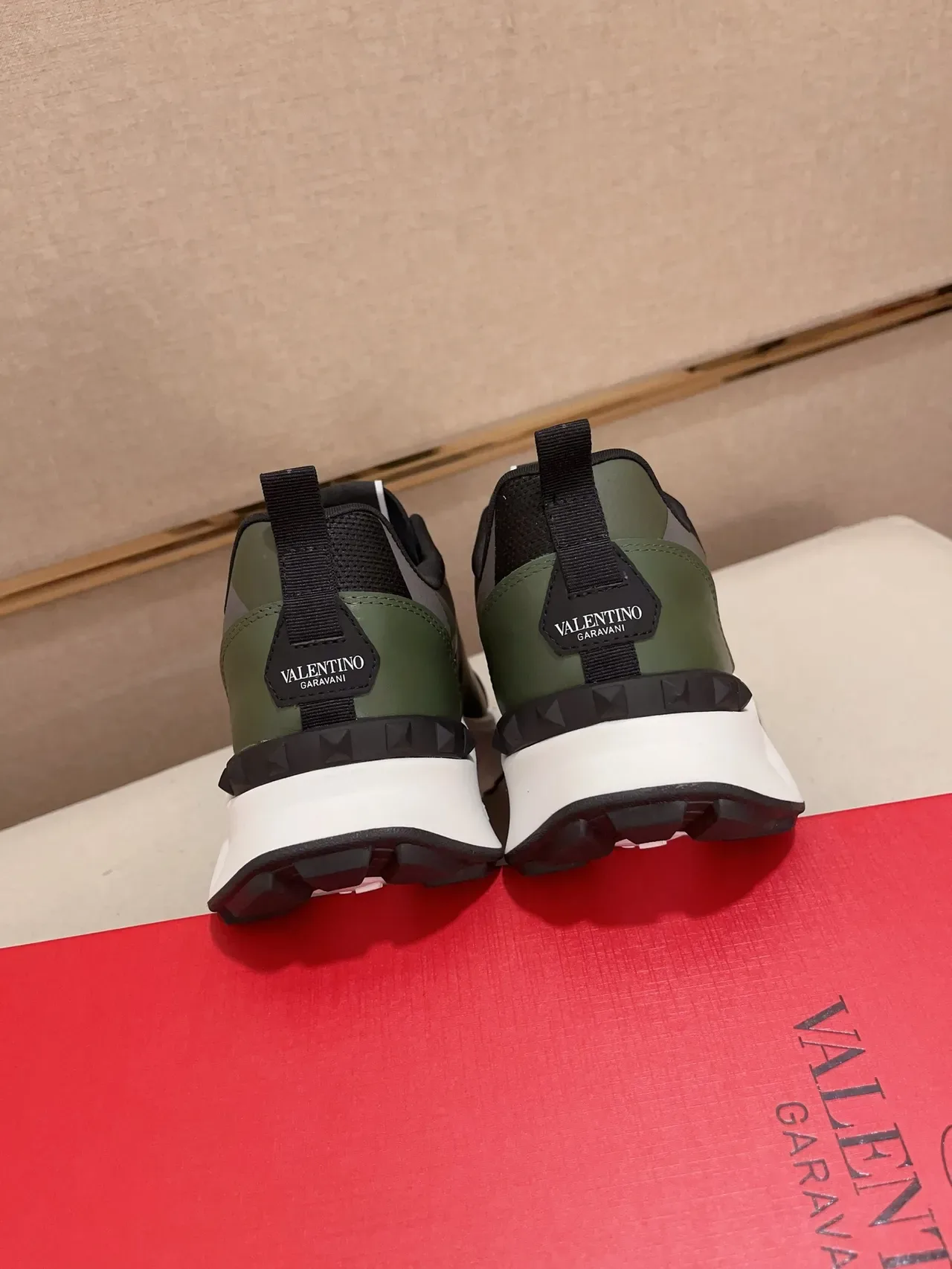 Valentino Garavani Camouflage et Noir Sneaker Lifestyle 3