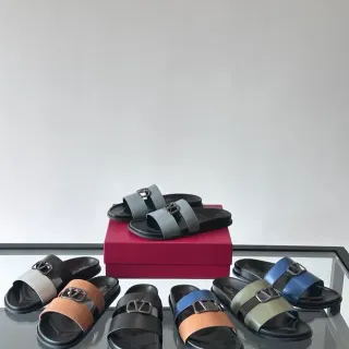 Valentino Rockstud Slide Sandália de Couro com Duas Alças Plano Casual