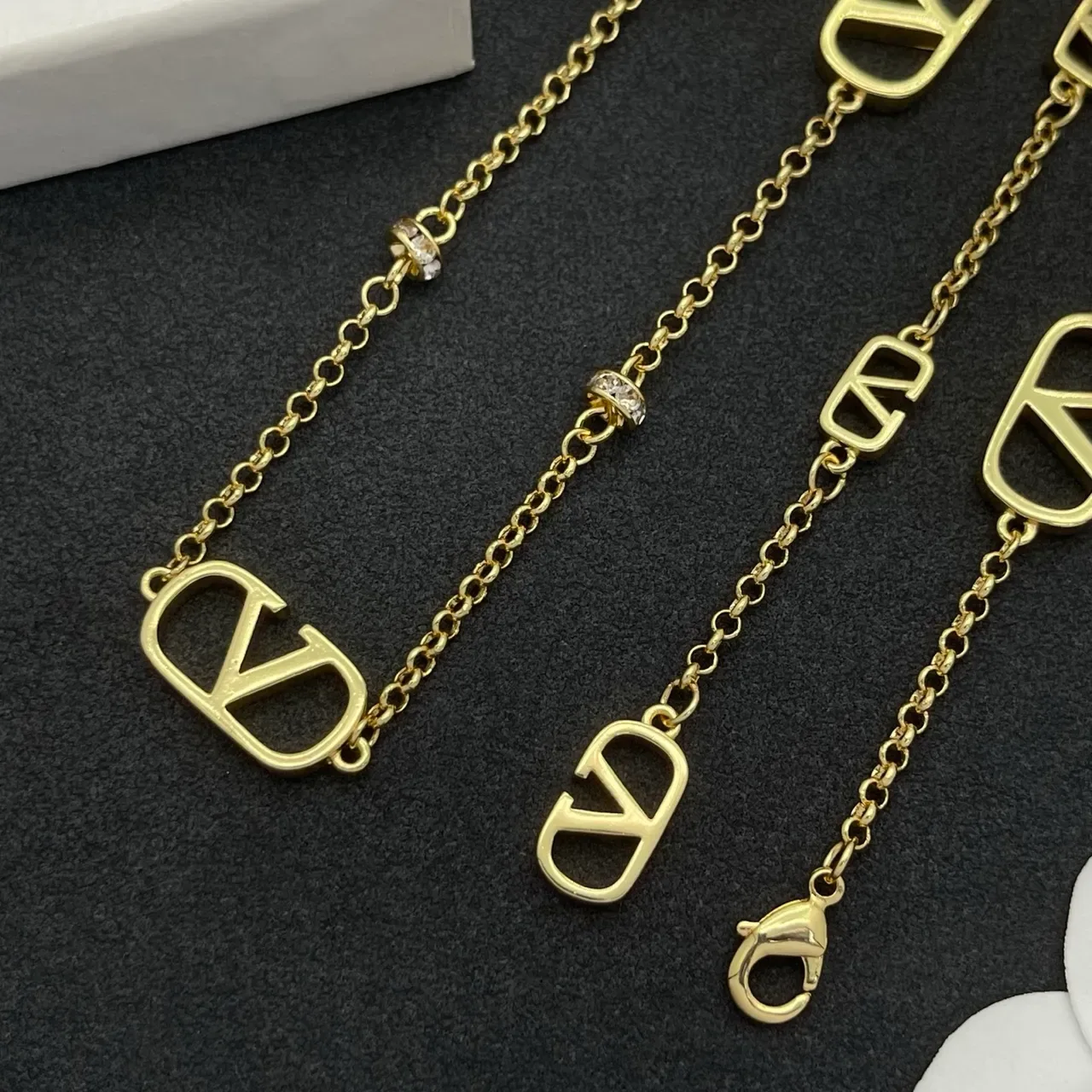 Valentino VLogo Collar Cadena de Oro y Plata Motivos Abiertos 5